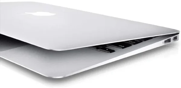 Apple MacBook Air 11.6 Inch 2013 Core i5 - Image 7