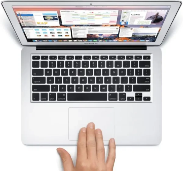 Apple MacBook Air 11.6 Inch 2013 Core i5 - Image 2